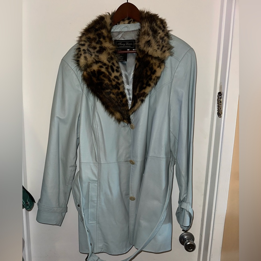 Leather Jacket (belted) w/Faux Fur Collar - size 2X